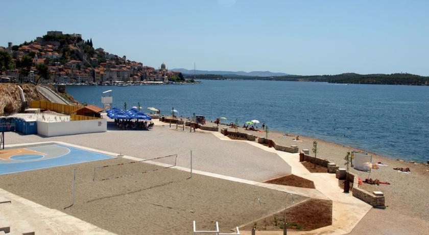 Apartments Ella Šibenik Buitenkant foto