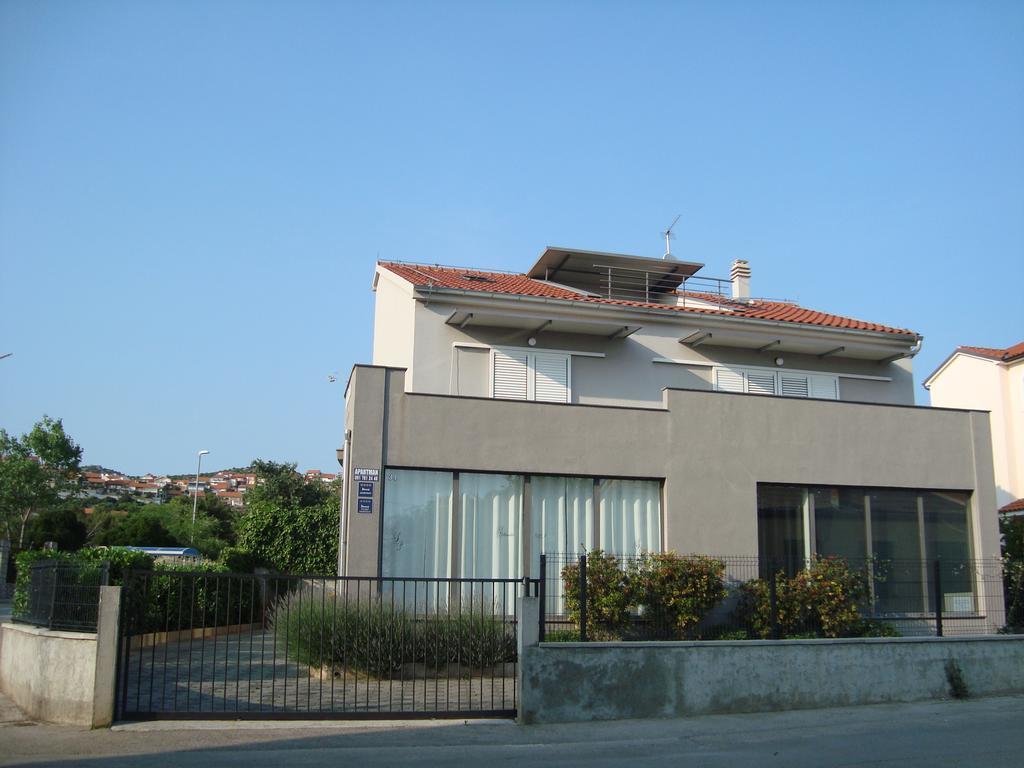 Apartments Ella Šibenik Buitenkant foto